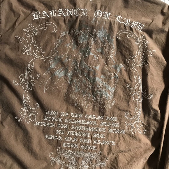 Roar Lion Embroidered Shirt - Picture 7 of 10